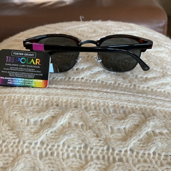 Foster Grant TruPolar Sunglasses - Picture 5 of 11
